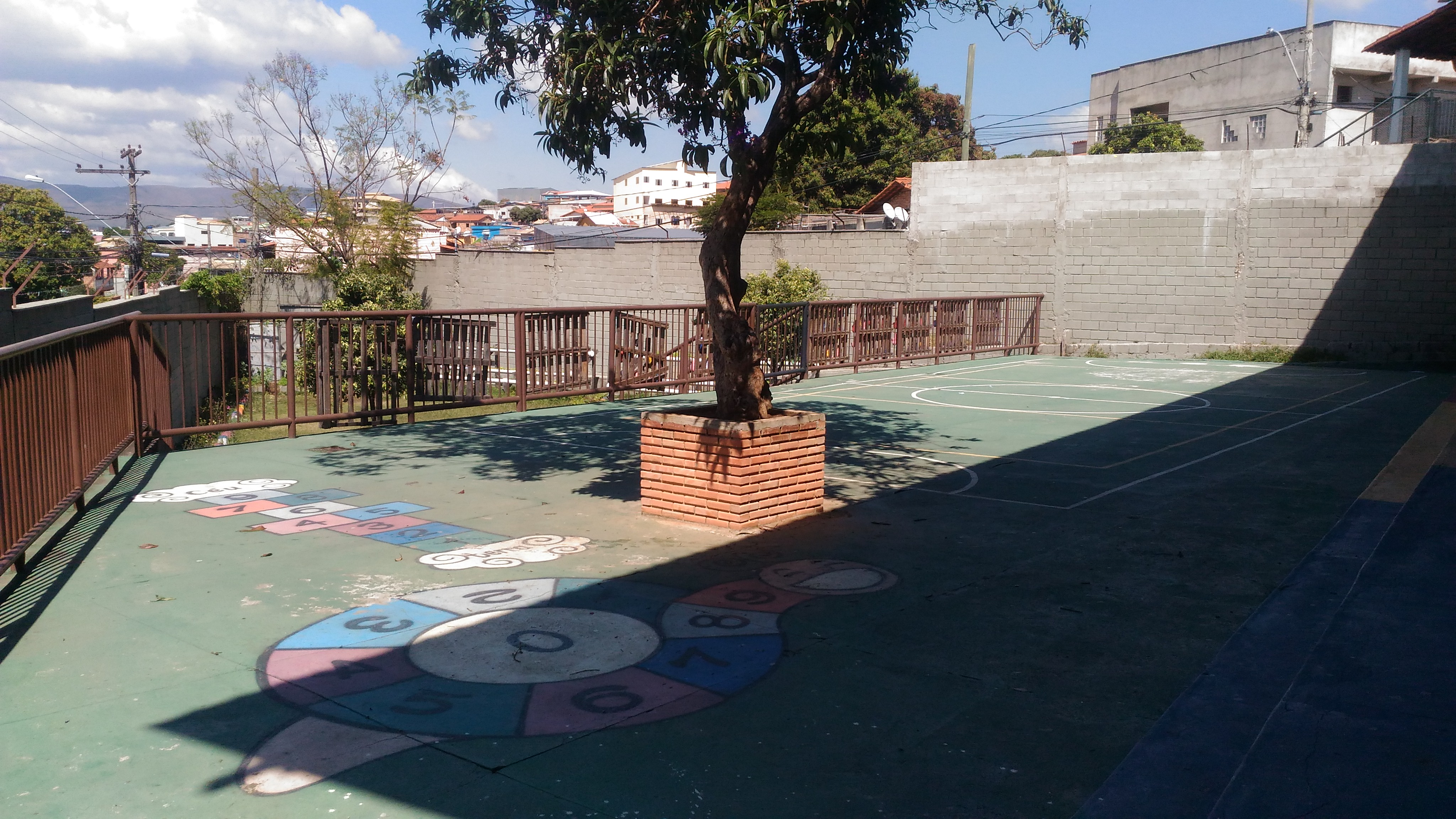 Foto Escola Municipal Aurélio Buarque de Holanda