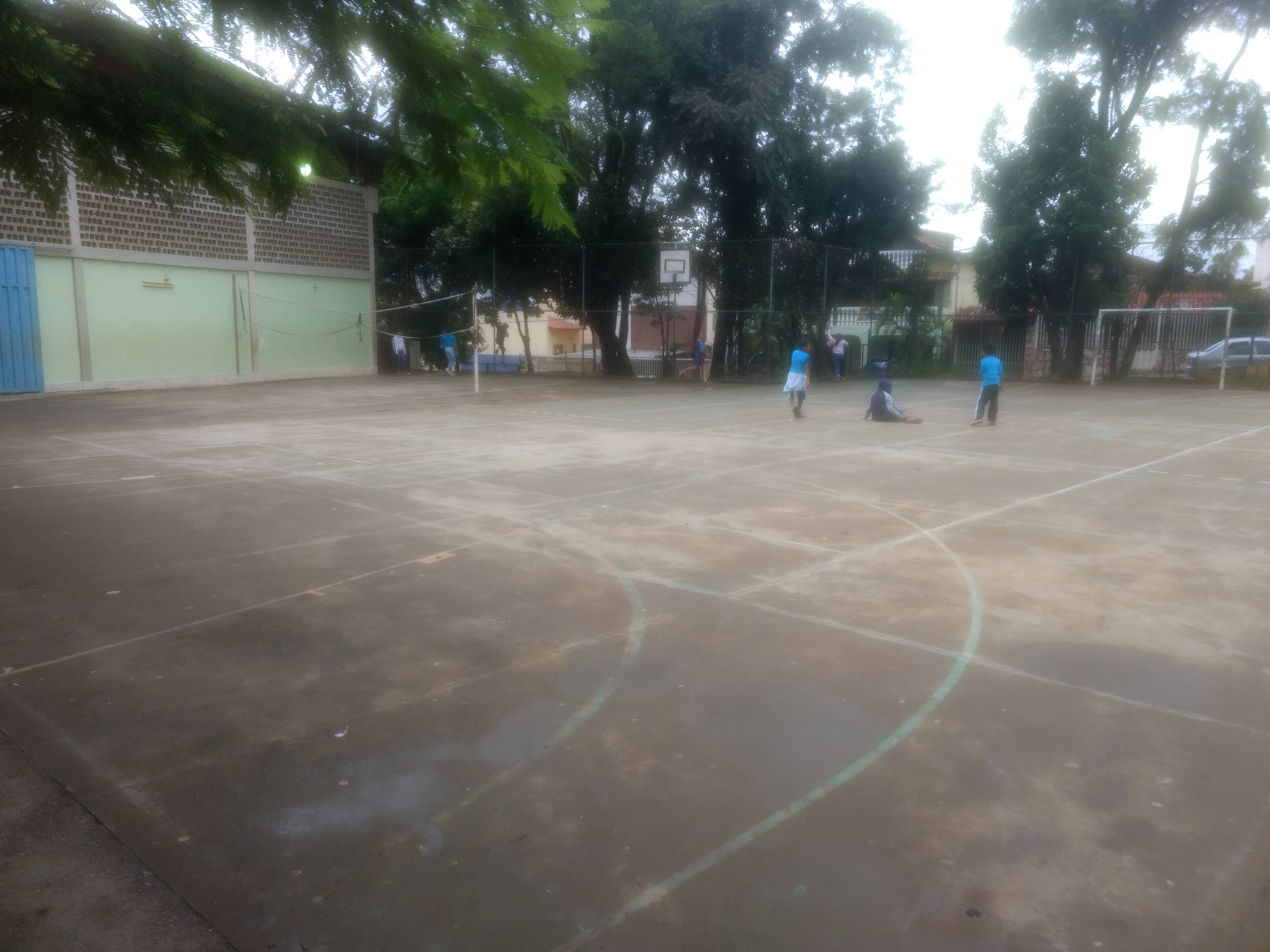 Foto • Escola Municipal Maria de Magalhães Pinto